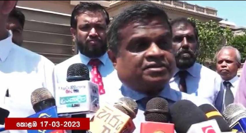 නව වැනි දිනටත් සරසවි ඇඳුරන් වර්ජනයේ...
